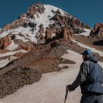 Arti Mimpi Naik Gunung: Makna, Pertanda, dan Pesan Psikologis di Baliknya