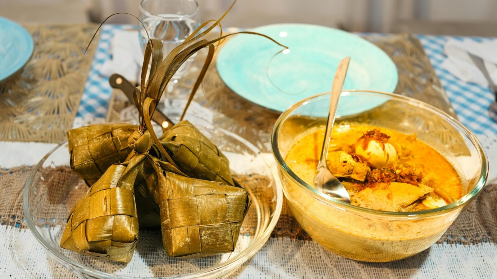 Ketupat Adalah Makna Tradisi Cara Membuat dan Filosofi di Indonesia