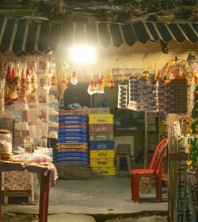 Warung Madura Buka 24 Jam Ini Sejarah Ciri Khas dan Alasan Selalu Ramai