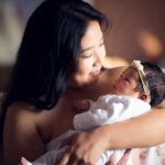 Arti Mimpi Menggendong Bayi Perempuan Menurut Berbagai Sudut Pandang