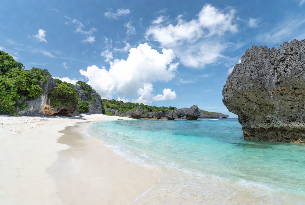 Pantai Pasir Putih Jogja yang Cocok untuk Liburan Keluarga